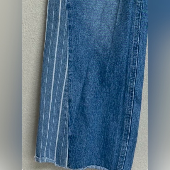 Mica Denim Button Fly Distressed Wide Leg Jeans Women’s 26 (Fits Like 24/25) - Picture 3 of 11